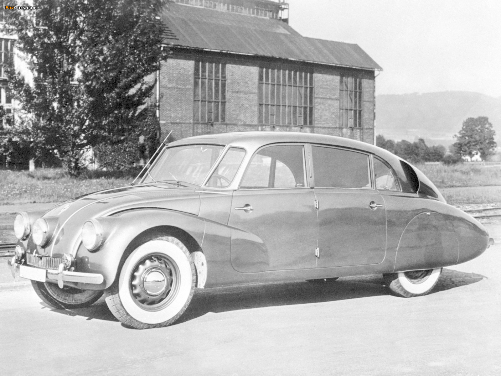 Tatra T87 1936–50 pictures (1600 x 1200)
