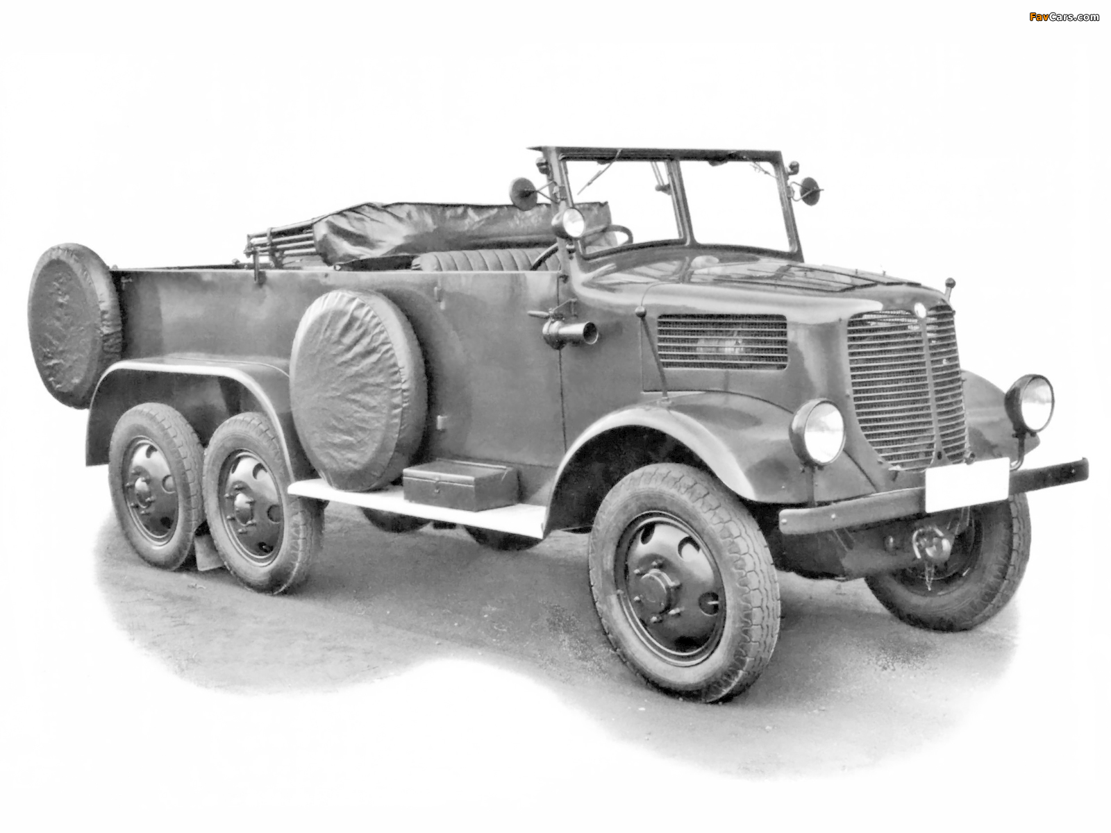 Images of Tatra T93R 6x6 1941 (1600 x 1200)