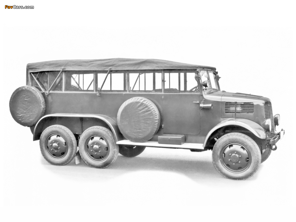 Images of Tatra T93R 6x6 1941 (1024 x 768)
