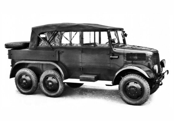 Pictures of Tatra T93C 6x6 1941