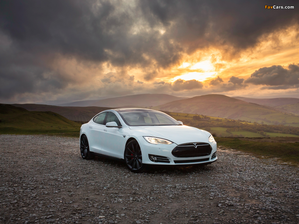 Images of Tesla Model S P85+ UK-spec 2014 (1024 x 768)