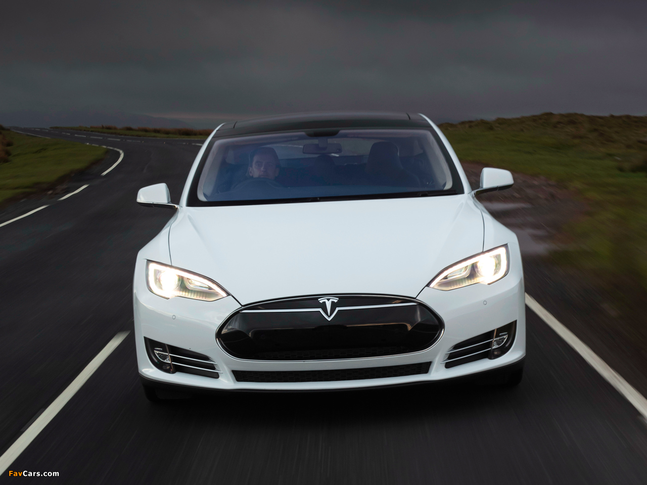 Photos of Tesla Model S P85+ UK-spec 2014 (1280 x 960)