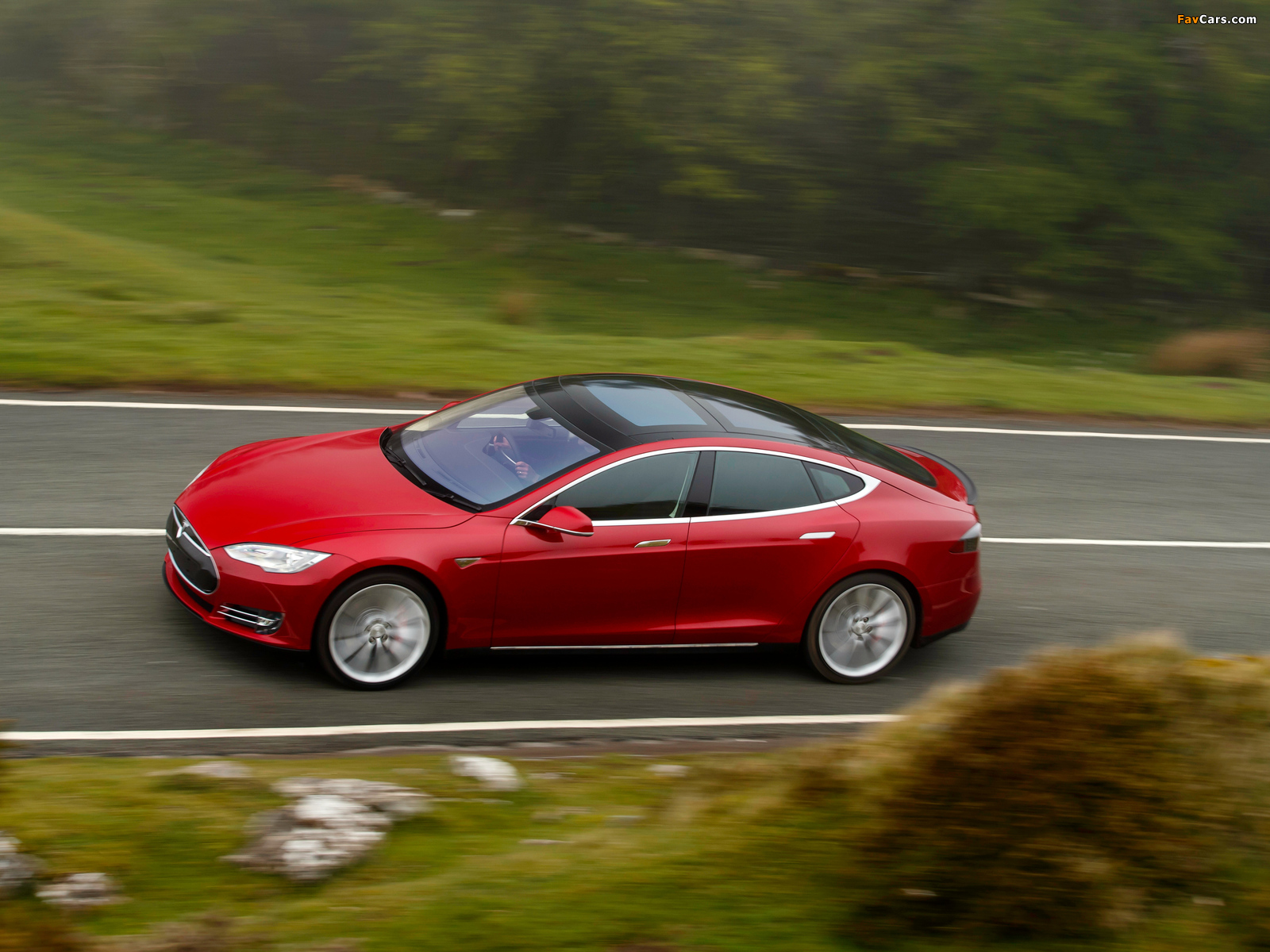 Tesla Model S P85+ UK-spec 2014 images (1600 x 1200)