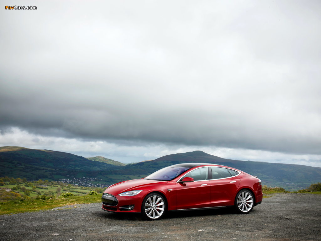 Tesla Model S P85+ UK-spec 2014 photos (1024 x 768)