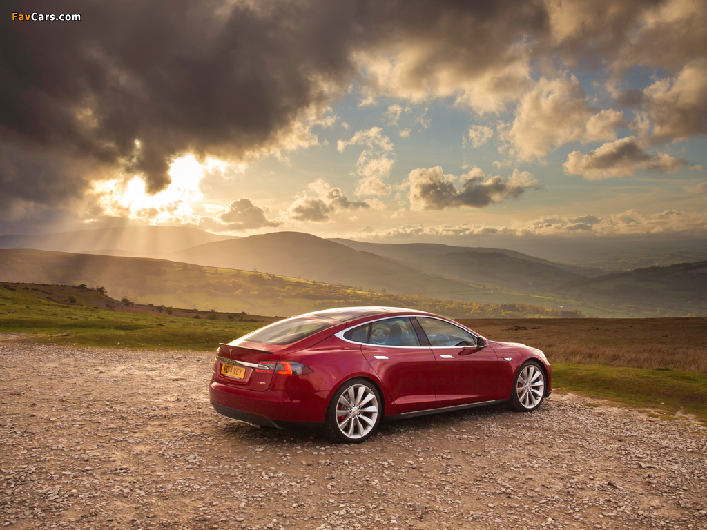 Tesla Model S P85+ UK-spec 2014 pictures (1024 x 768)