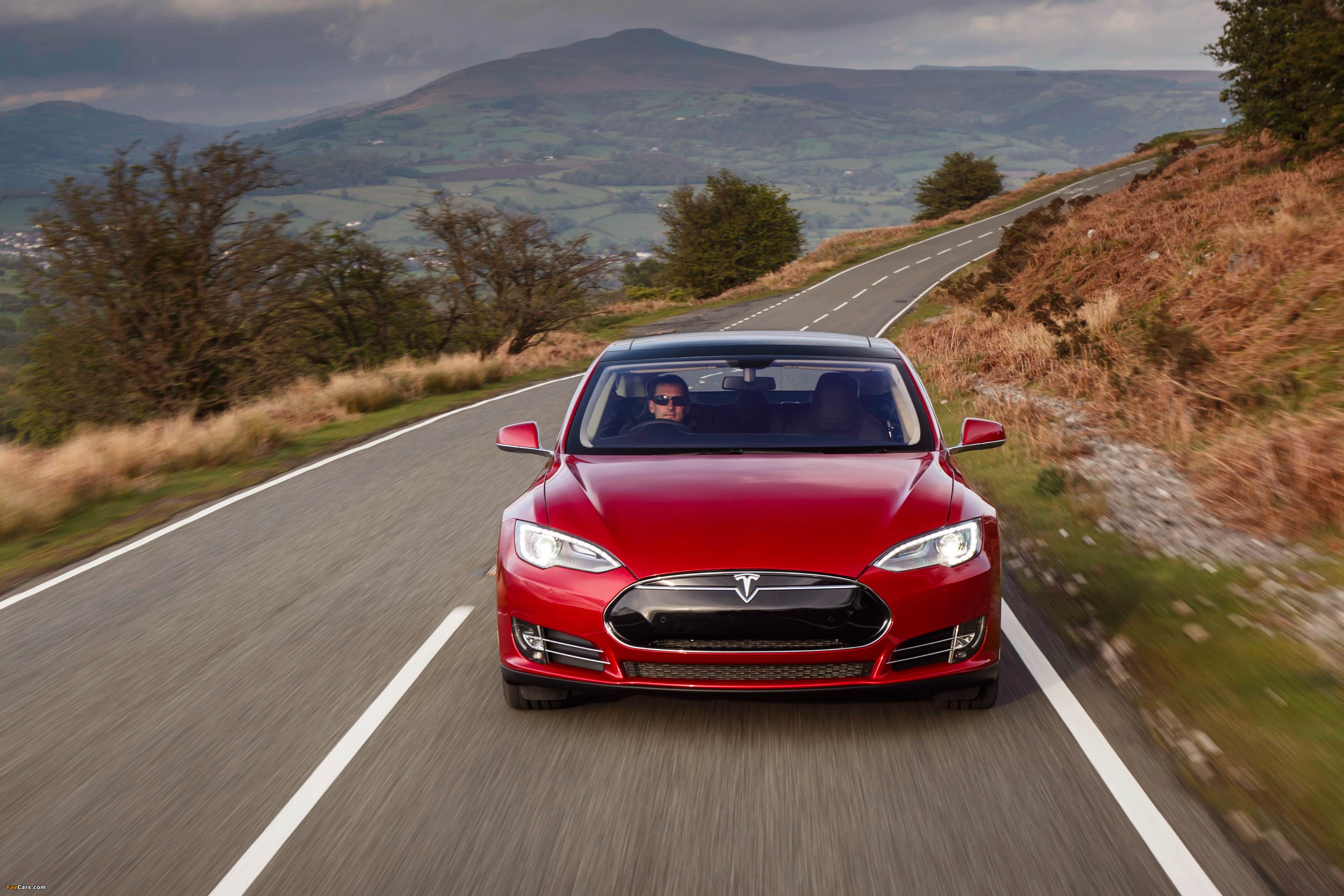 Tesla Model S P85+ UK-spec 2014 wallpapers (3456 x 2304)