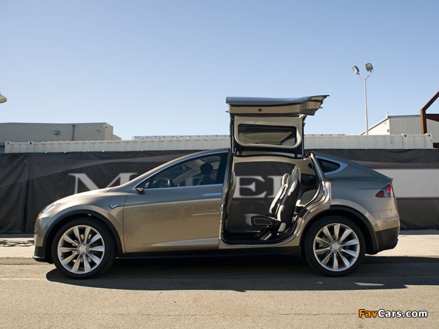 Pictures of Tesla Model X Prototype 2012 (640 x 480)