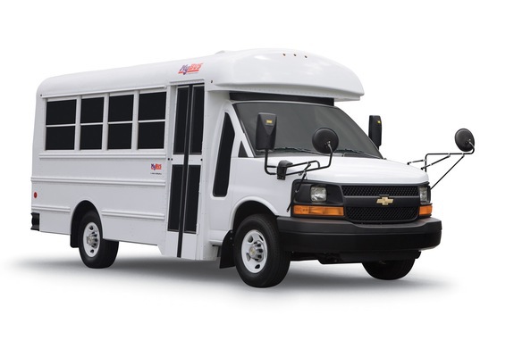 Images of Thomas Minotour MyBus based on Chevrolet Express 2009