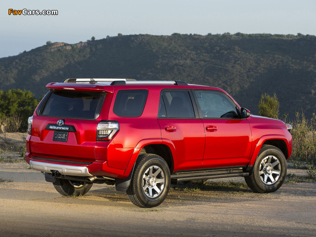 Images of Toyota 4Runner 2013 (640 x 480)