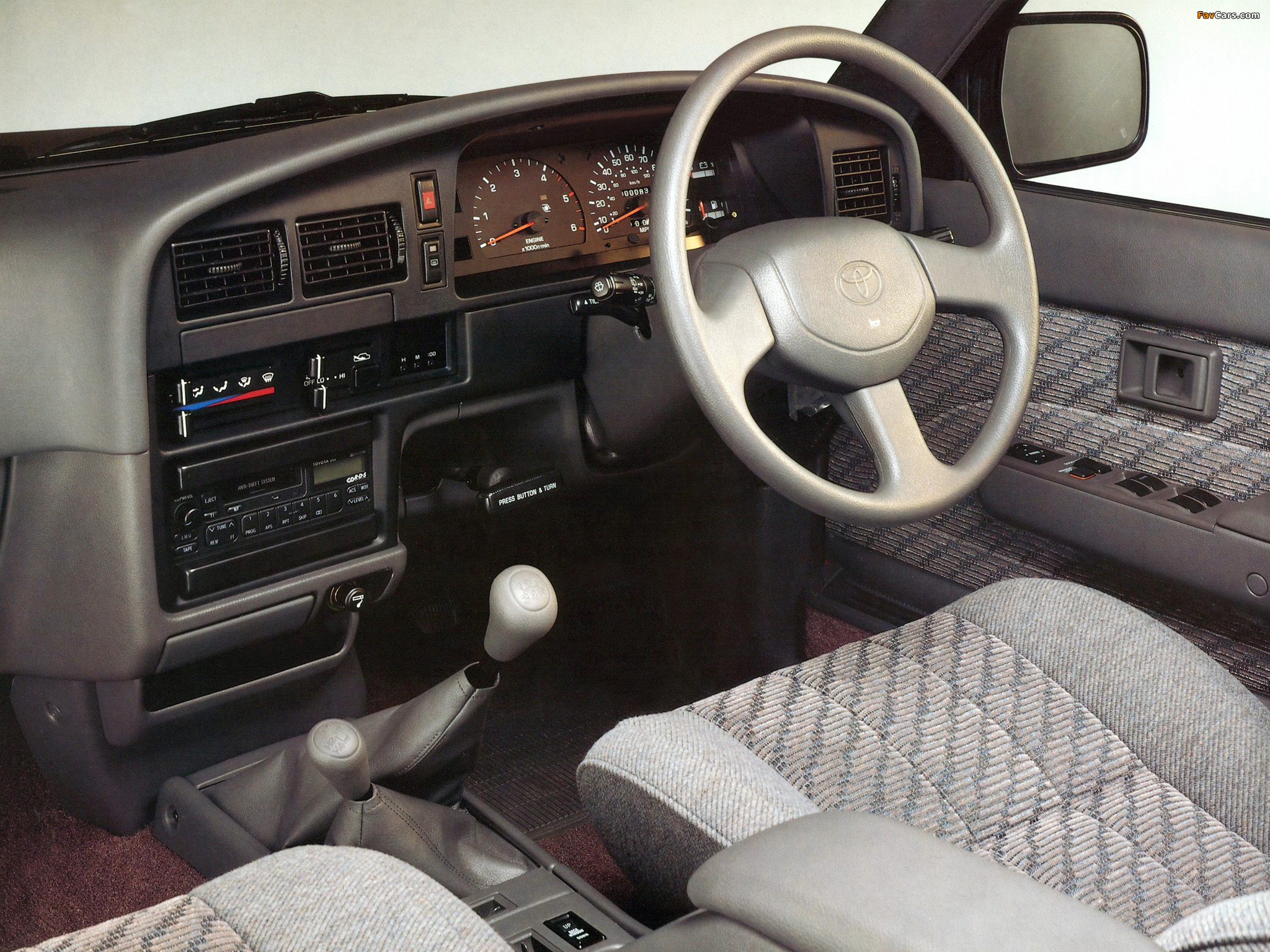 Photos of Toyota 4Runner 5-door UK-spec 1992–95 (2048 x 1536)