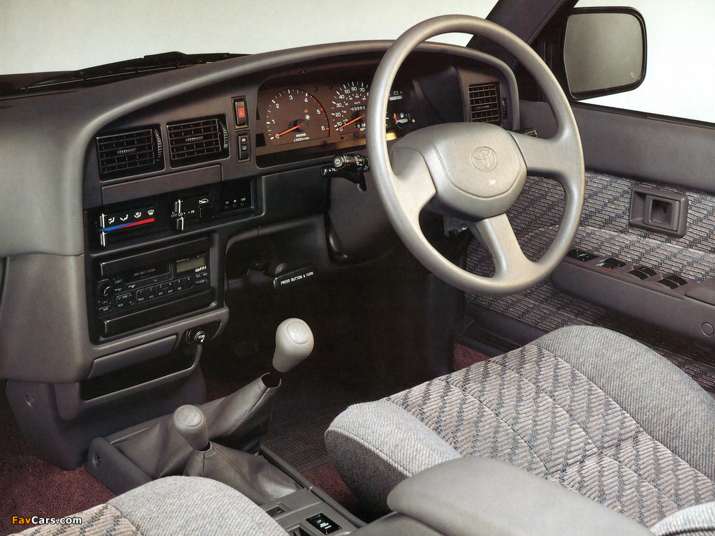 Photos of Toyota 4Runner 5-door UK-spec 1992–95 (1024 x 768)