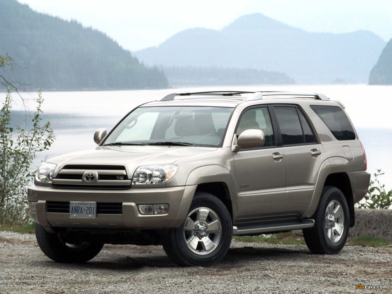 Photos of Toyota 4Runner Limited 2003–05 (1280 x 960)