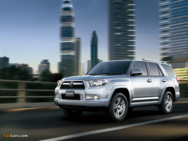 Photos of Toyota 4Runner Limited CN-spec 2009–13 (800 x 600)
