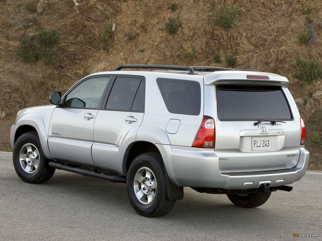 Pictures of Toyota 4Runner Trail 2005–09 (1280 x 960)