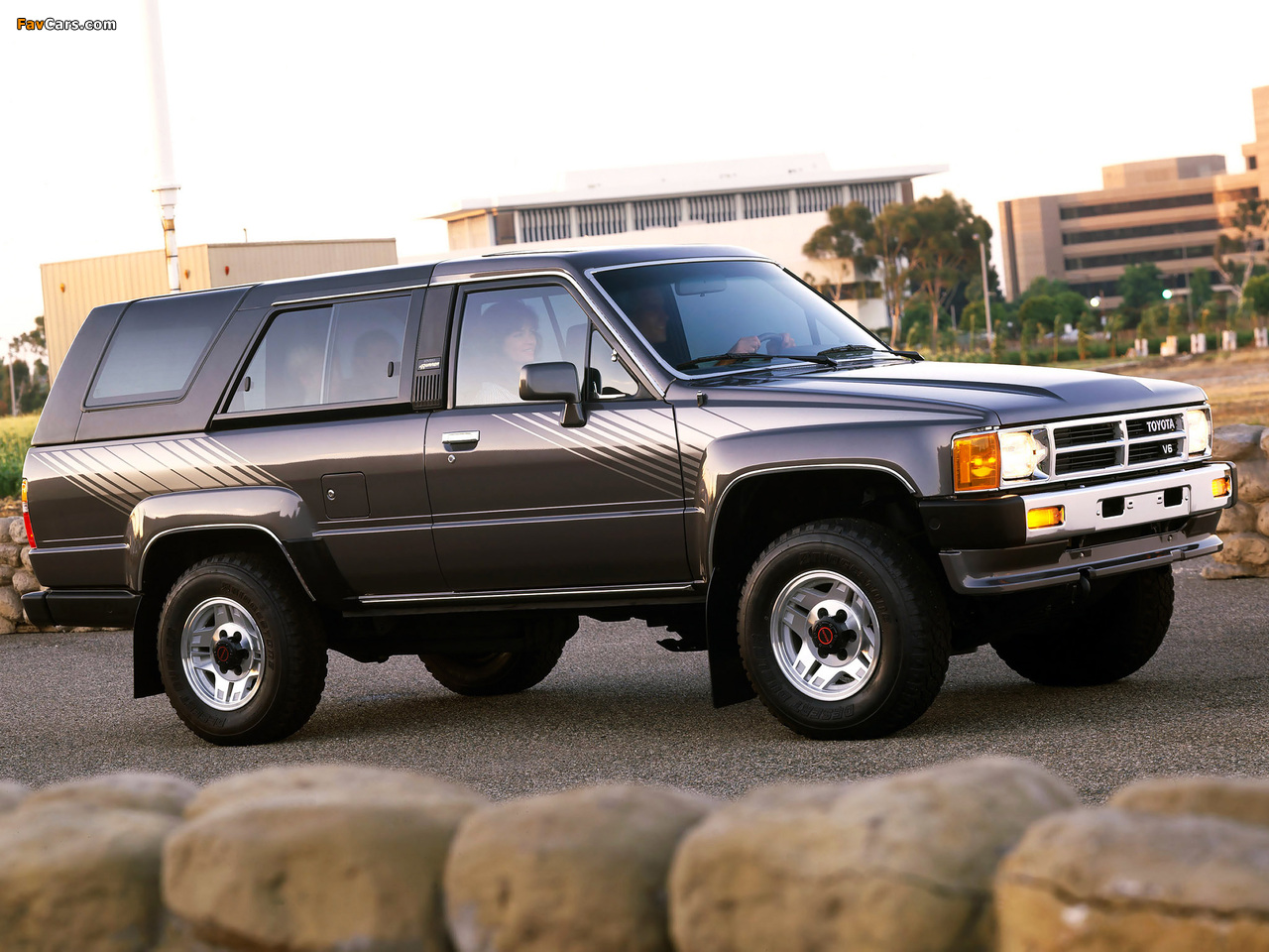 Toyota 4Runner 1986–89 wallpapers (1280 x 960)