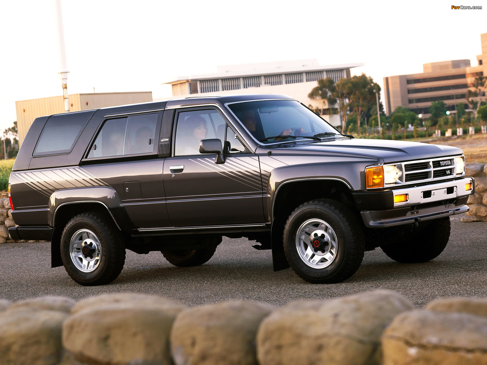 Toyota 4Runner 1986–89 wallpapers (1600 x 1200)