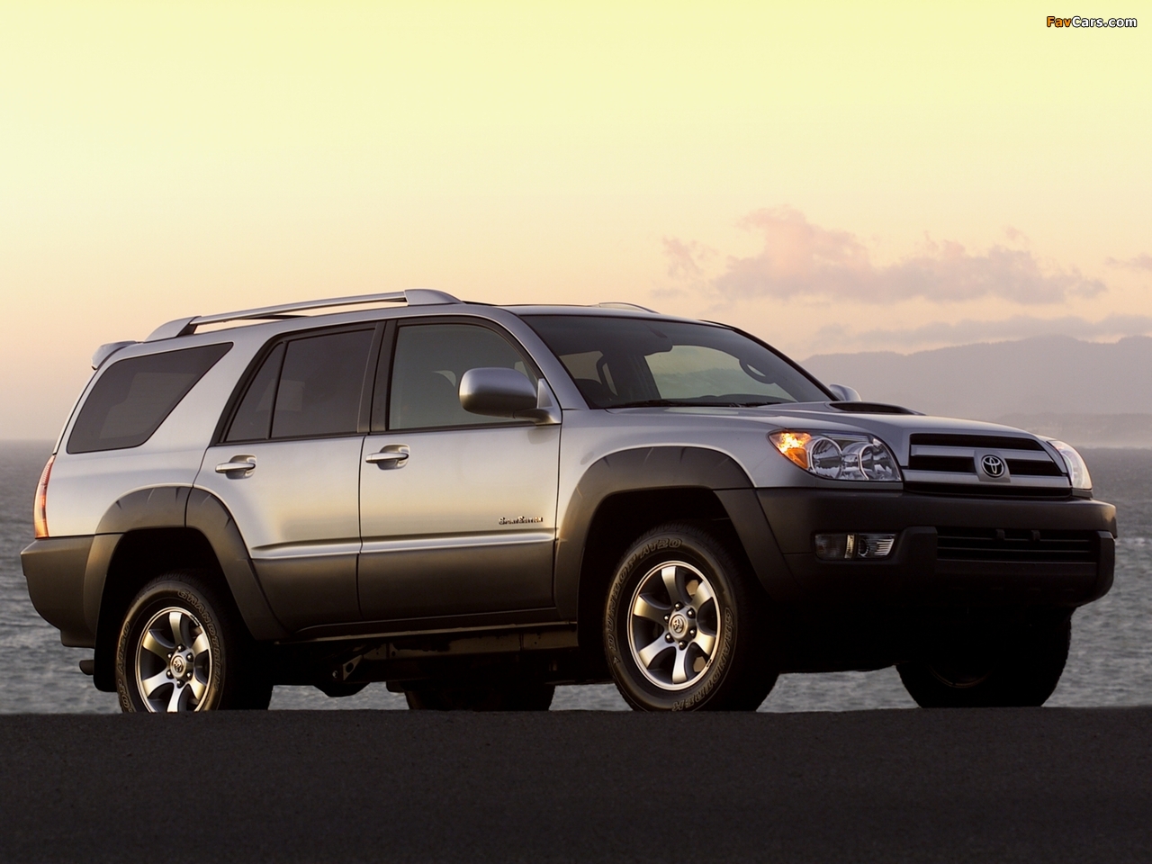 Toyota 4Runner Sport 2003–05 photos (1280 x 960)