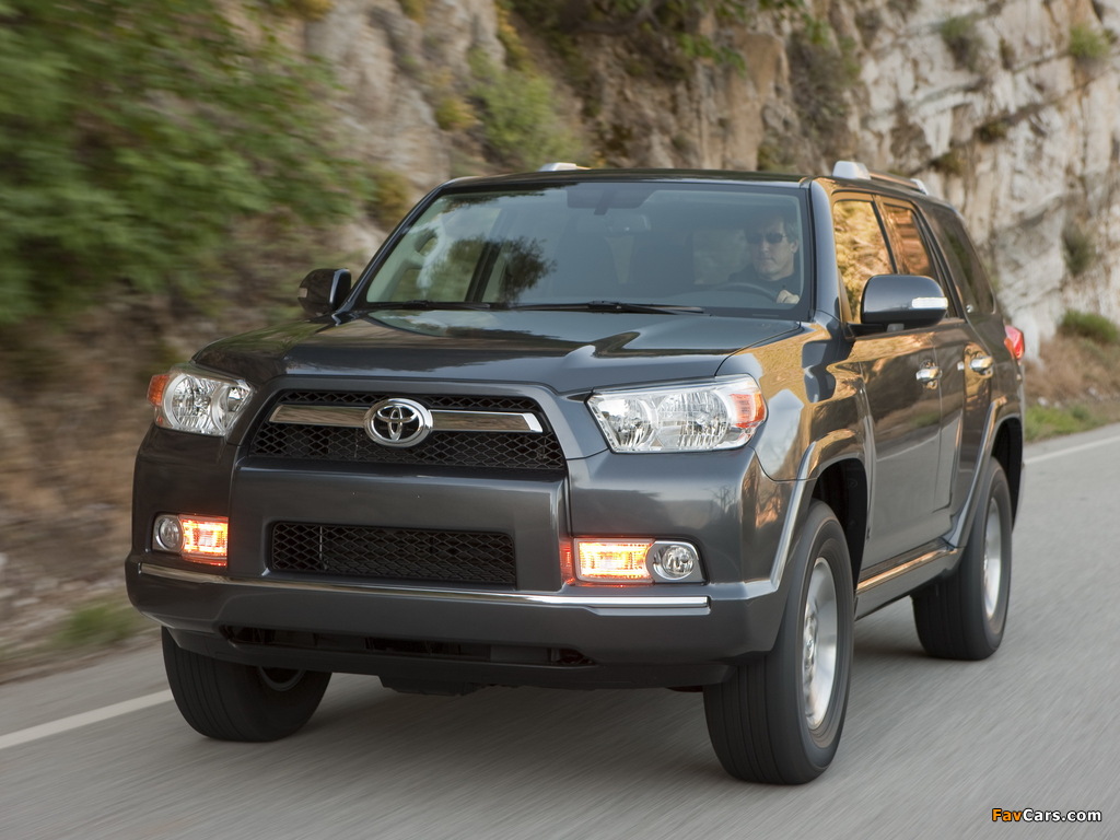 Toyota 4Runner SR5 2009 images (1024 x 768)