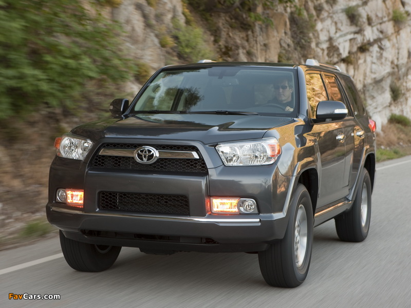 Toyota 4Runner SR5 2009 images (800 x 600)