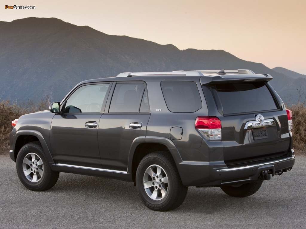 Toyota 4Runner SR5 2009 images (1024 x 768)