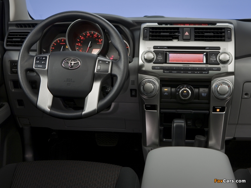 Toyota 4Runner SR5 2009 wallpapers (800 x 600)