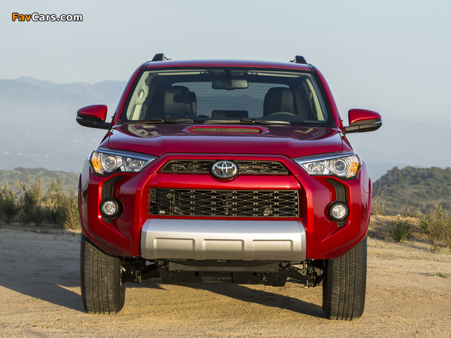 Toyota 4Runner 2013 images (640 x 480)