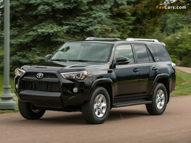 Toyota 4Runner SR5 2013 images (640 x 480)