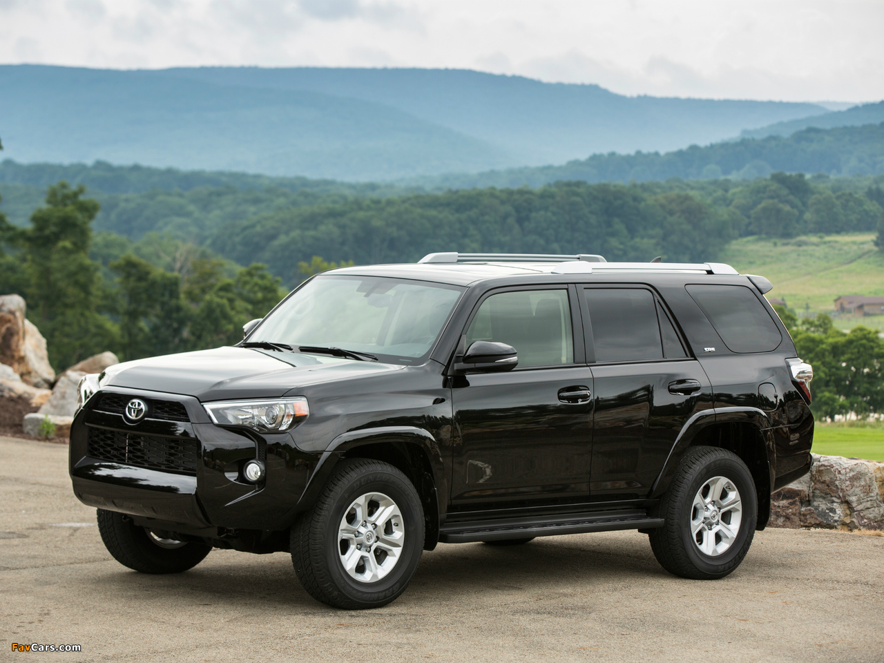 Toyota 4Runner SR5 2013 photos (1280 x 960)