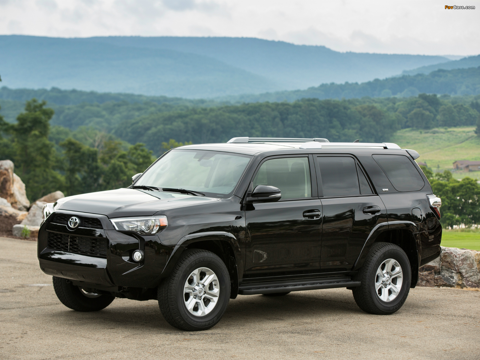 Toyota 4Runner SR5 2013 photos (1600 x 1200)