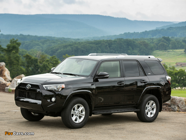 Toyota 4Runner SR5 2013 photos (640 x 480)