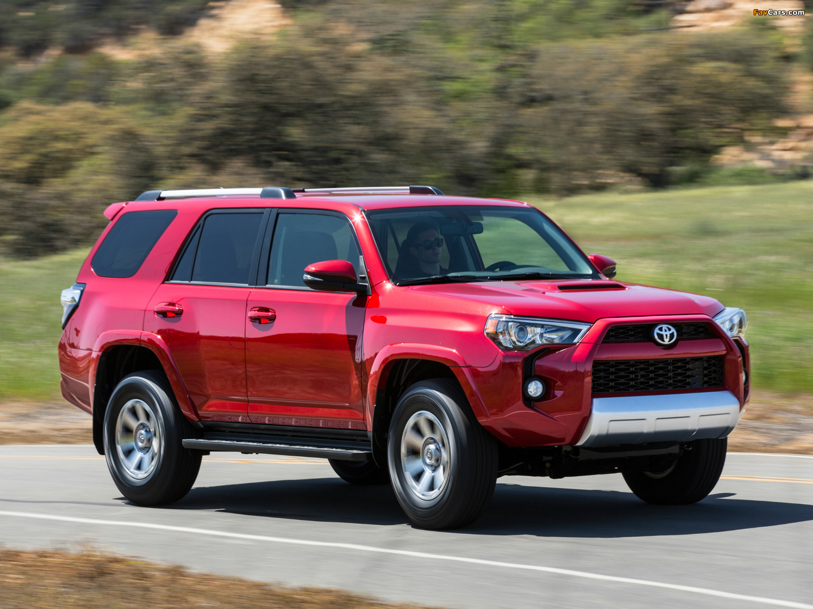 Toyota 4Runner Trail 2013 wallpapers (1600 x 1200)