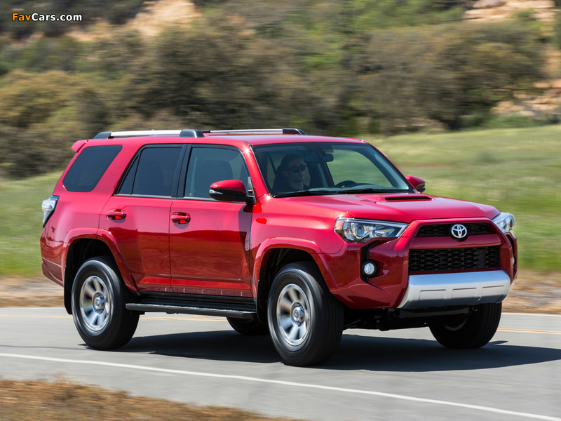 Toyota 4Runner Trail 2013 wallpapers (800 x 600)