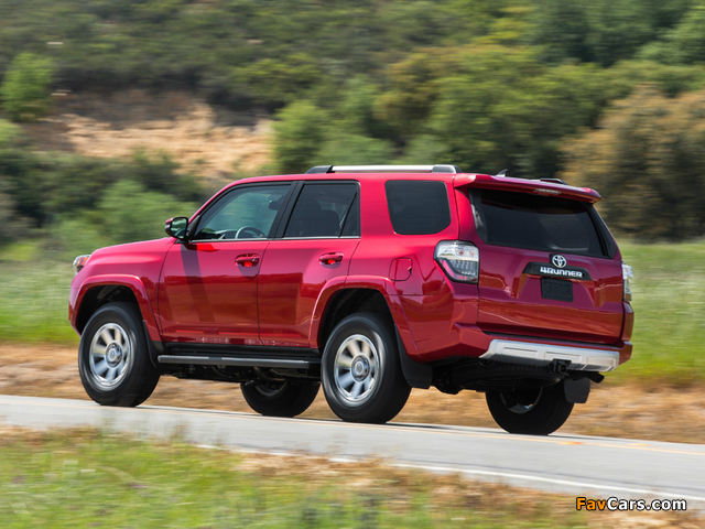 Toyota 4Runner Trail 2013 wallpapers (640 x 480)