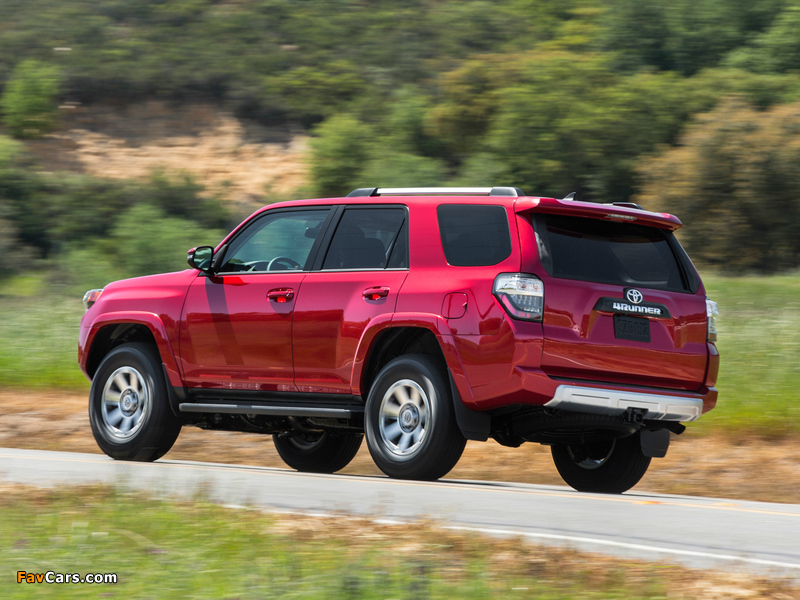 Toyota 4Runner Trail 2013 wallpapers (800 x 600)
