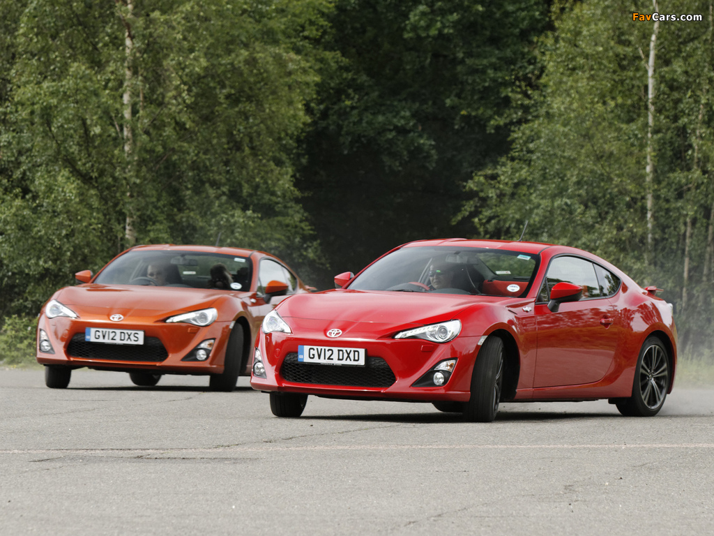 Photos of Toyota GT 86 UK-spec 2012 (1024 x 768)