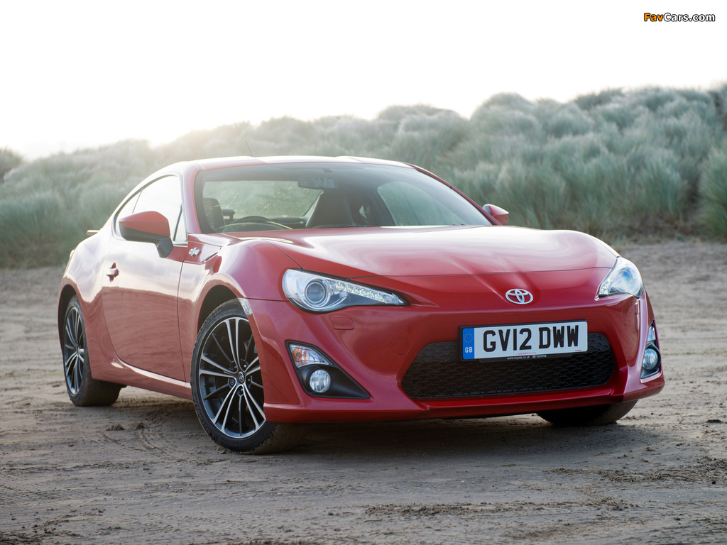 Pictures of Toyota GT 86 UK-spec 2012 (1024 x 768)