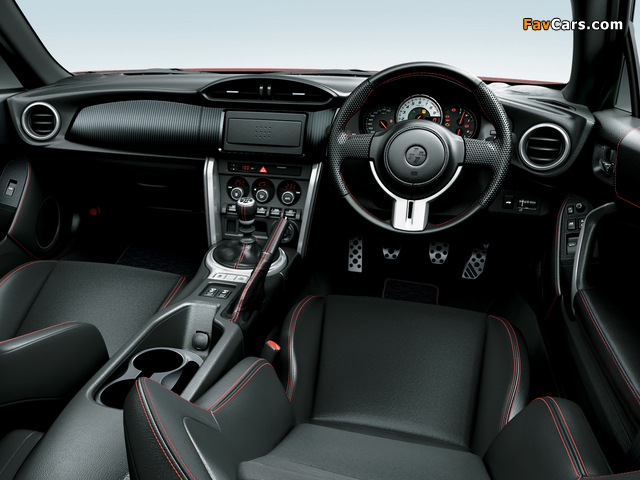 Pictures of Toyota 86 GT Limited 2012 (640 x 480)