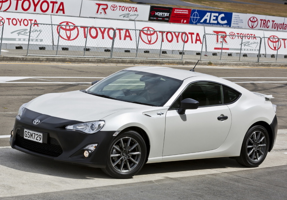 Pictures of Toyota 86 RC 2012