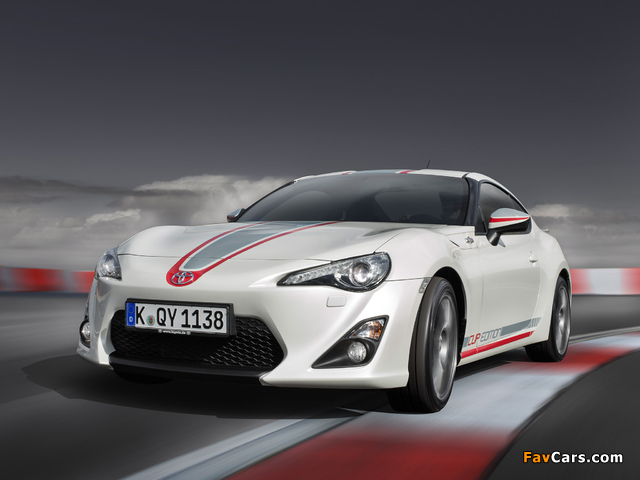 Pictures of Toyota GT 86 Cup Edition 2013 (640 x 480)