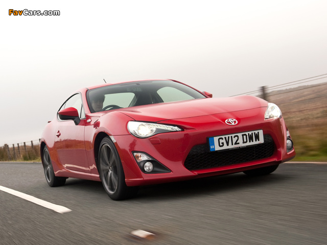 Toyota GT 86 UK-spec 2012 pictures (640 x 480)