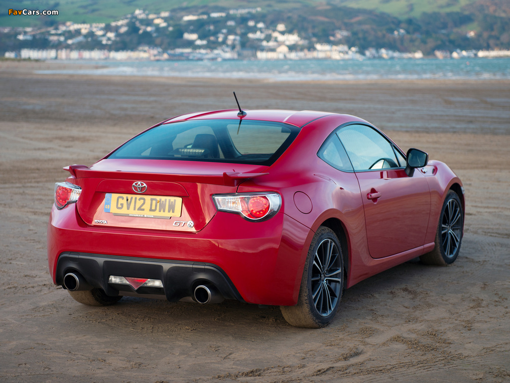 Toyota GT 86 UK-spec 2012 pictures (1024 x 768)