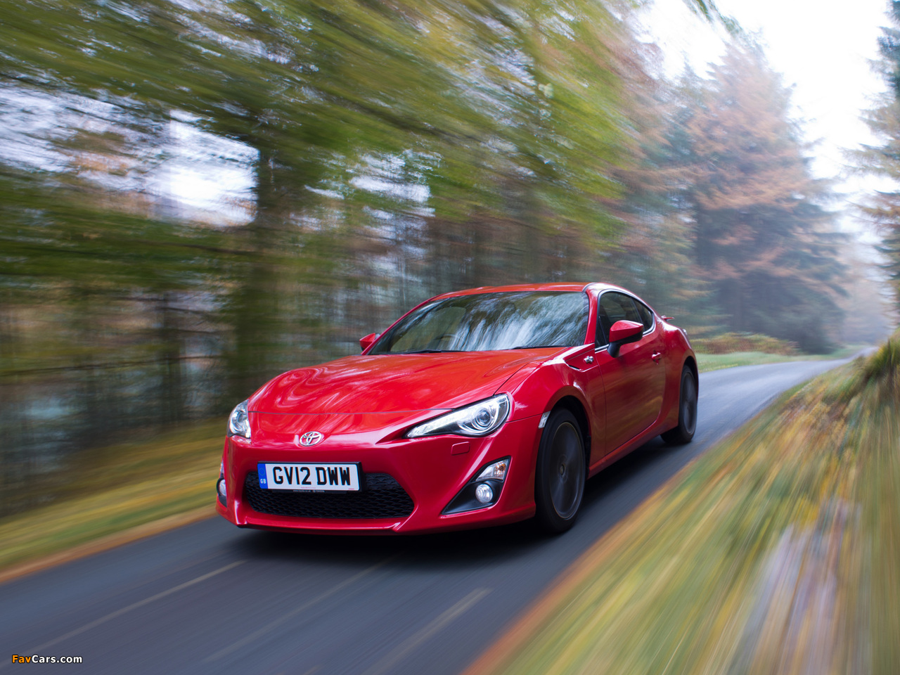 Toyota GT 86 UK-spec 2012 wallpapers (1280 x 960)