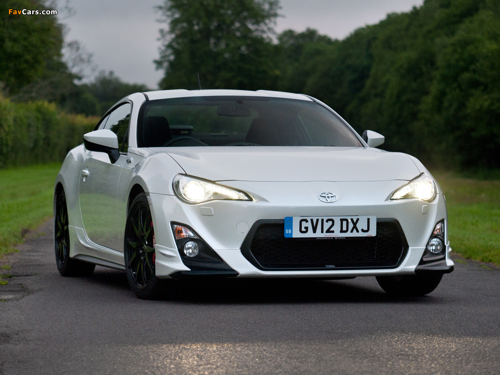 TRD Toyota GT 86 UK-spec 2013 images (1024 x 768)