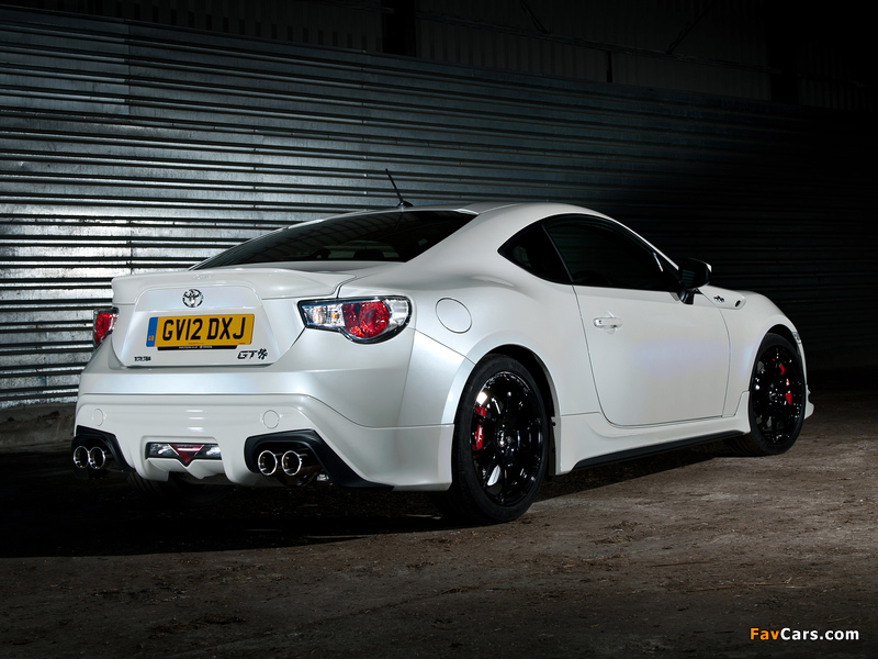 TRD Toyota GT 86 UK-spec 2013 images (800 x 600)