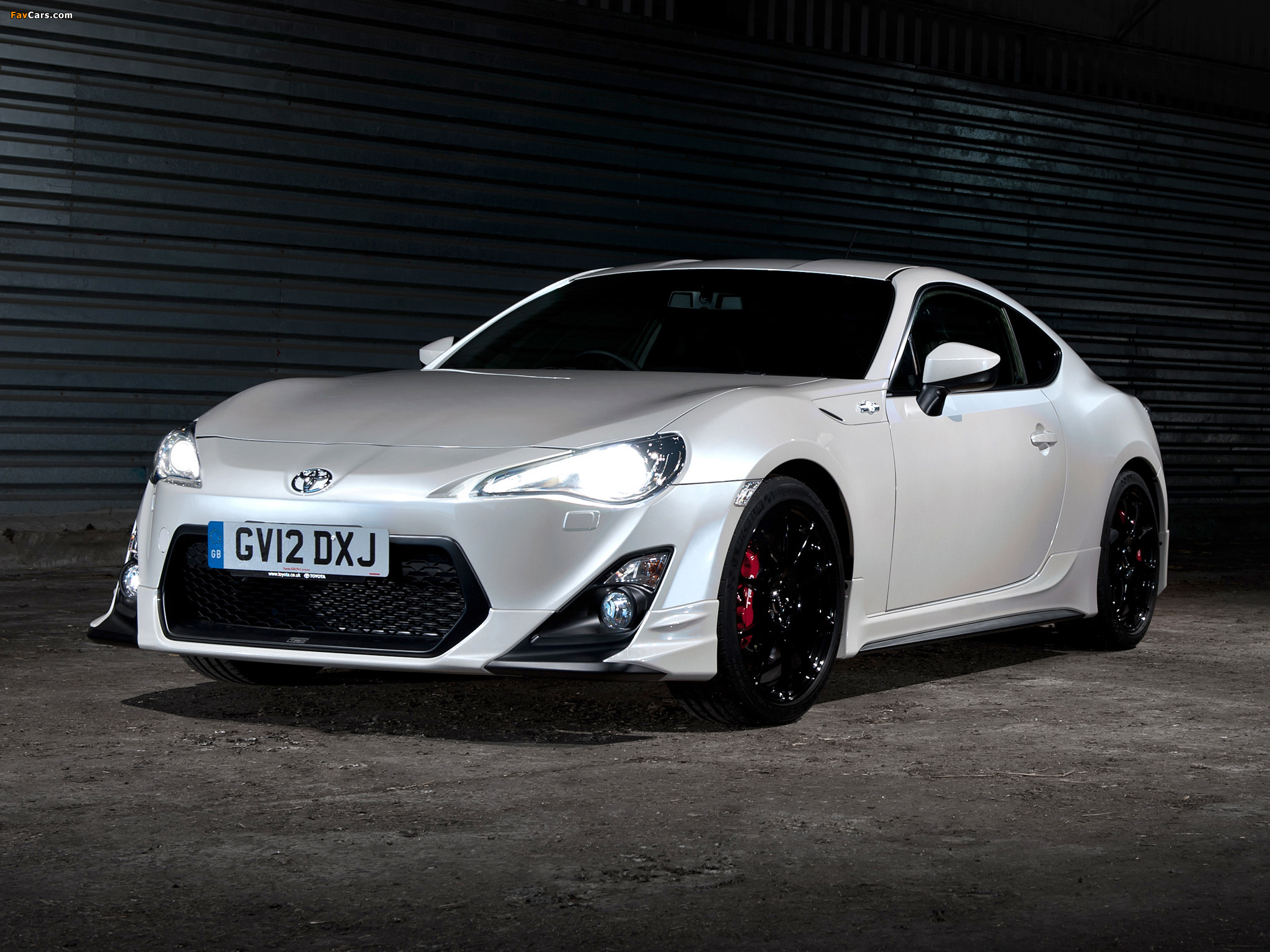 TRD Toyota GT 86 UK-spec 2013 photos (2048 x 1536)