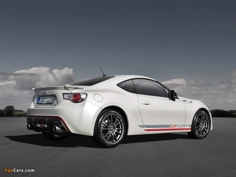 Toyota GT 86 Cup Edition 2013 wallpapers (800 x 600)