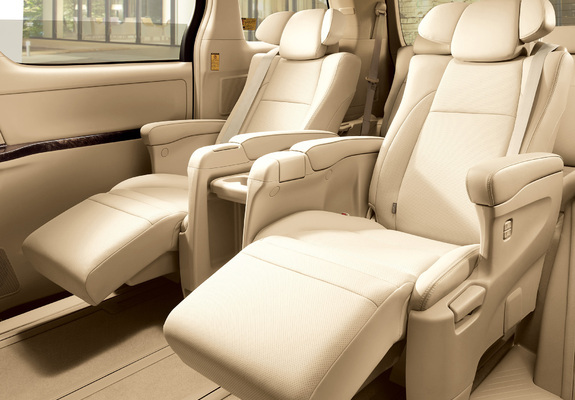 Images of Toyota Alphard Hybrid G L Package 4WD (ANH25W) 2011