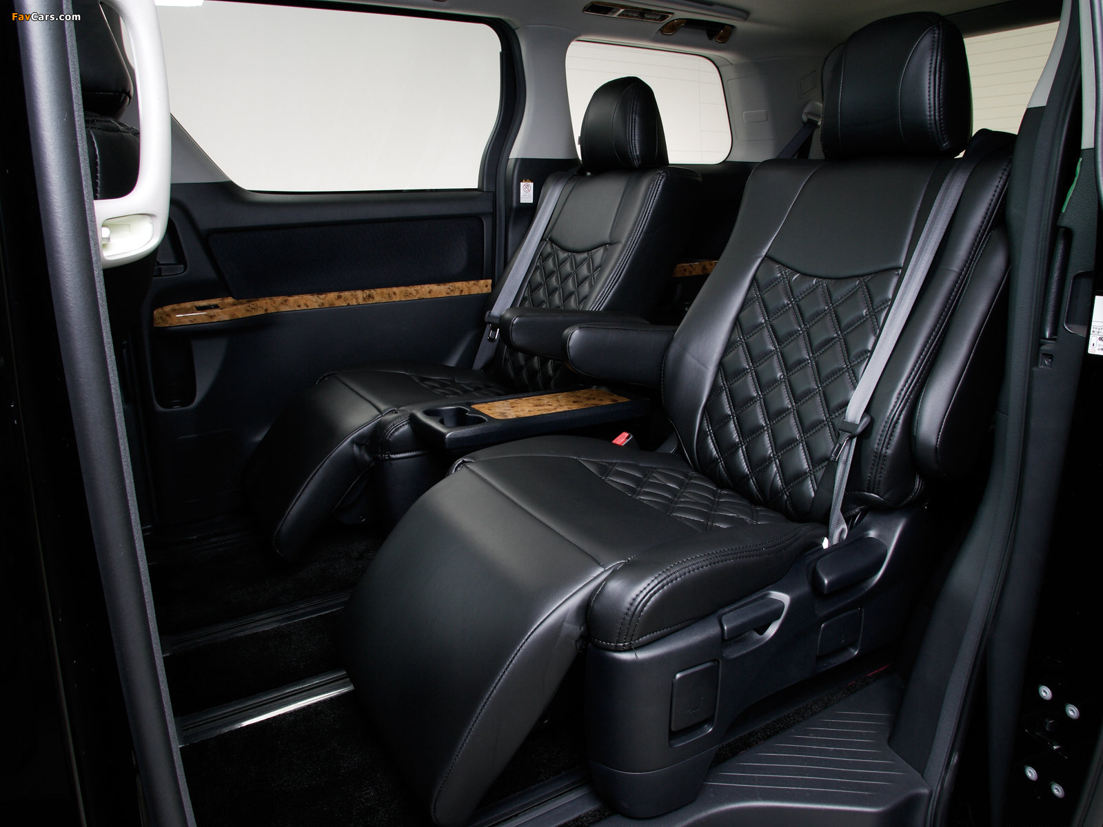 Photos of WALD Toyota Alphard 2008 (1600 x 1200)