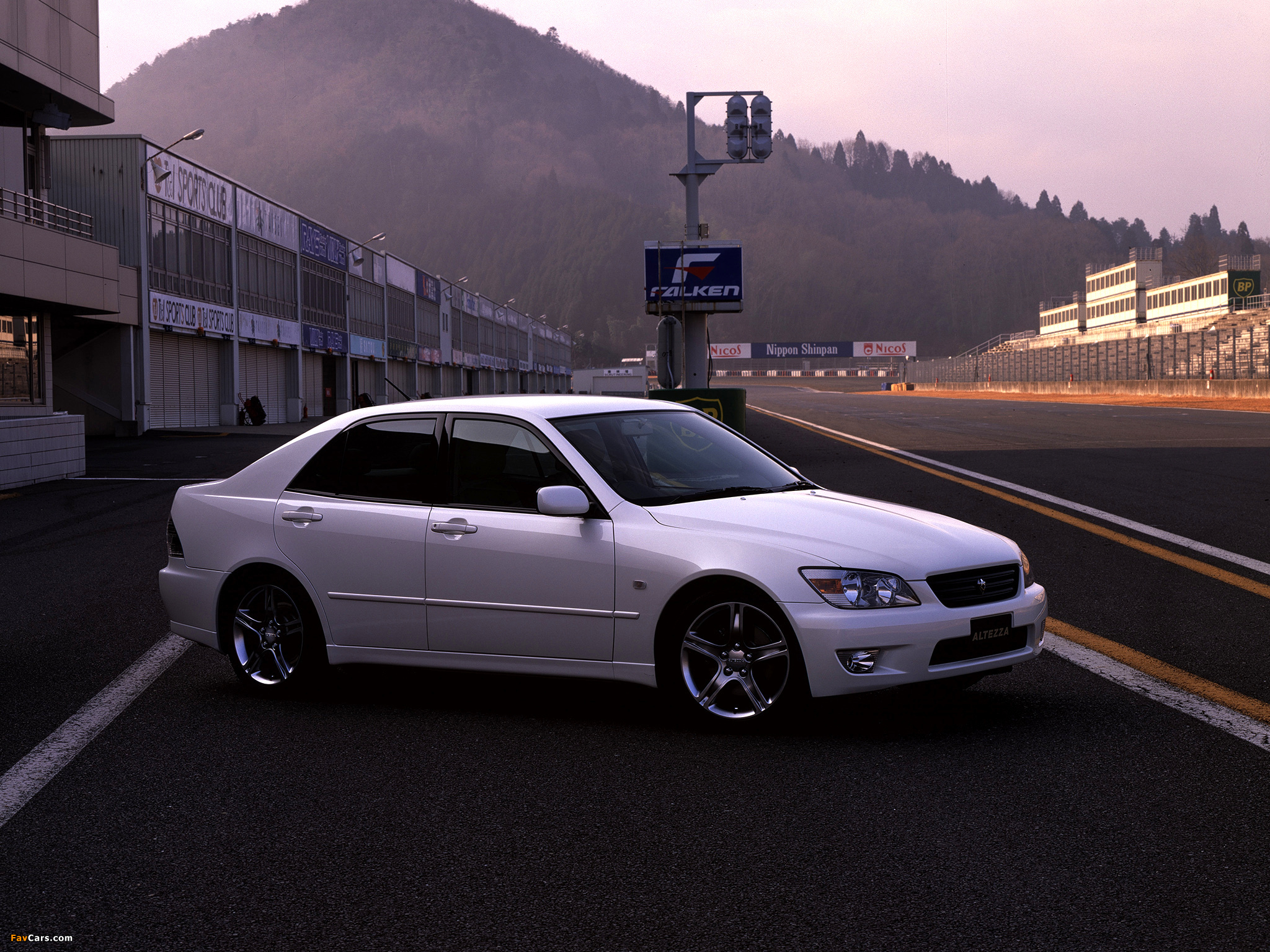 Pictures of Toyota Altezza RS200 L Edition (SXE10) 1999–2001 (2048 x 1536)