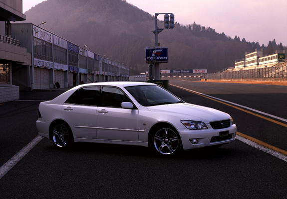Pictures of Toyota Altezza RS200 L Edition (SXE10) 1999–2001